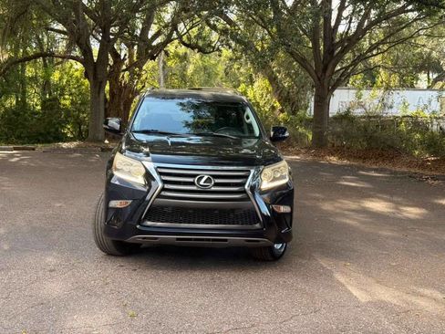 Used 2015 Lexus GX 460 w/ Navigation Package AWD/4WD image 2