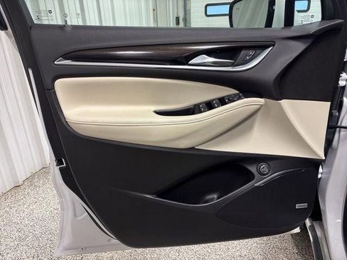 Used 2022 Buick Enclave Essence w/ Experience Buick Package image 33