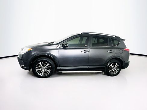 Used 2017 Toyota RAV4 XLE image 4