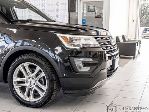 Used 2020 Ford Explorer XLT w/ Equipment Group 202A RWD image 4