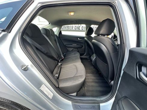 Used 2020 Kia Optima LX image 27