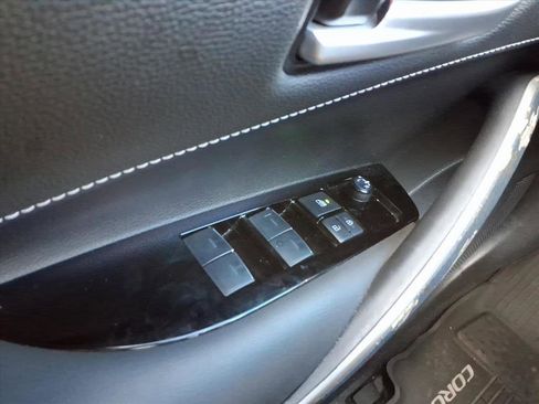 Used 2022 Toyota Corolla XSE image 26