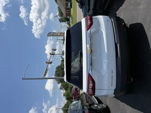 Used 2021 Chevrolet Traverse LT AWD/4WD image 4