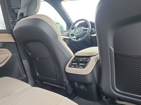 New 2026 Volvo XC90 B6 Ultra w/ Lounge Package image 9