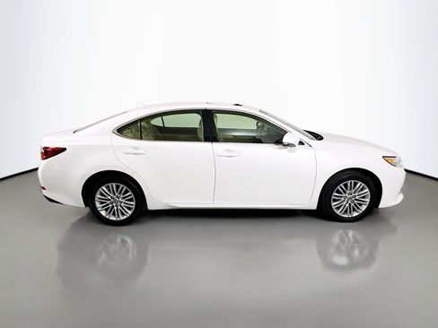 Used 2014 Lexus ES 350 w/ Luxury Package image 8
