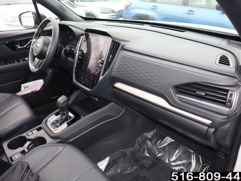 Used 2025 Subaru Forester Limited image 17