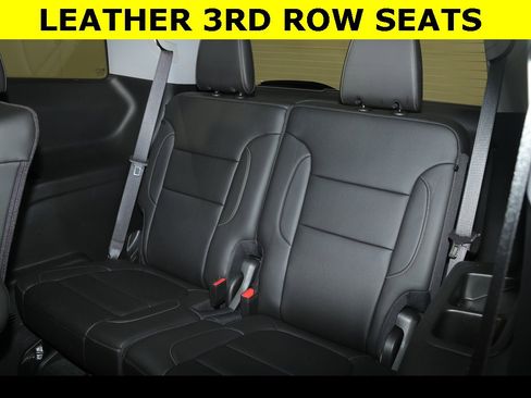 Used 2023 GMC Acadia SLT image 12