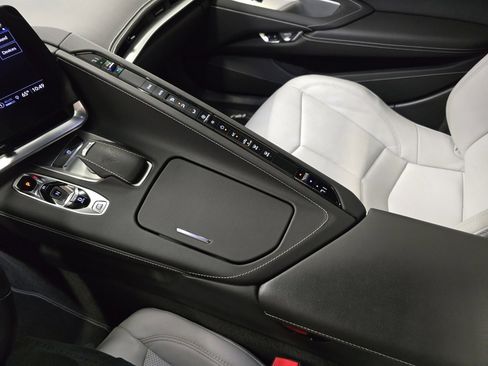 Used 2023 Chevrolet Corvette Stingray Convertible w/ Z51 Performance Package image 32