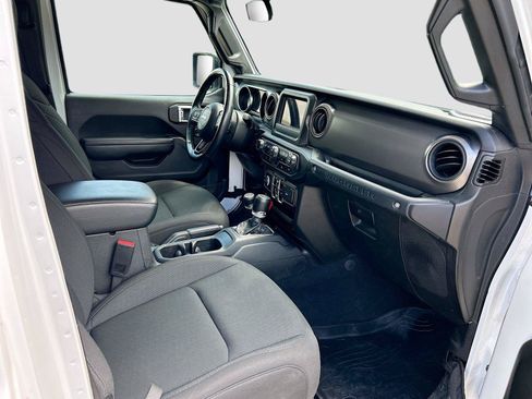 Used 2022 Jeep Wrangler Unlimited Sport AWD/4WD image 15