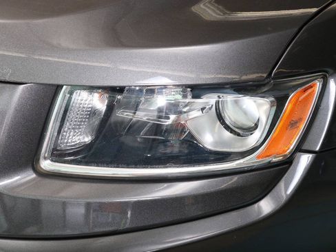 Used 2015 Jeep Grand Cherokee Limited AWD/4WD image 12