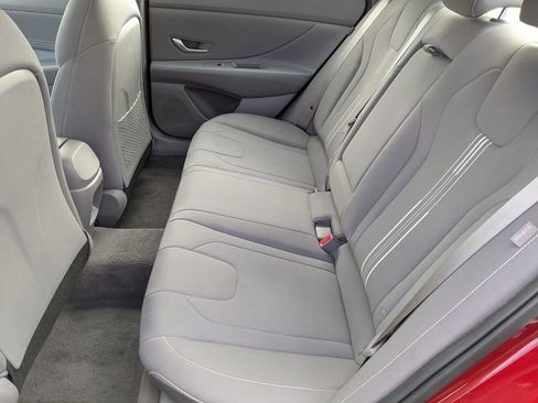 Used 2025 Hyundai Elantra SEL FWD image 26