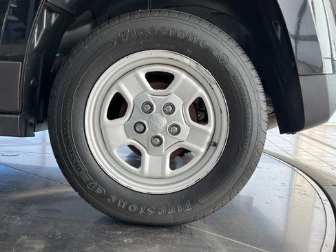 Used 2016 Jeep Patriot Sport w/ Power Value Group image 31