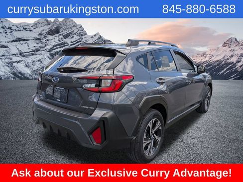Used 2025 Subaru Crosstrek 2.5i Premium AWD/4WD image 3