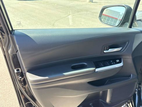 Used 2025 Toyota Sienna XLE Woodland Edition AWD/4WD image 9