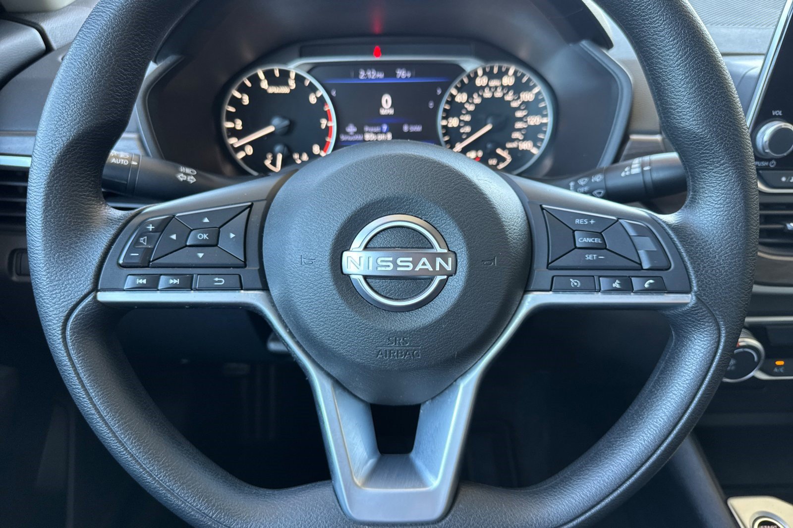 Used 2025 Nissan Altima 2.5 SV FWD image 11