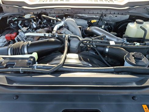 Certified 2023 Ford F250 Lariat w/ Black Appearance Package image 27