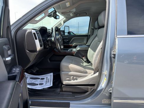 Used 2015 GMC Sierra 2500 SLT w/ Duramax Plus Package AWD/4WD image 9