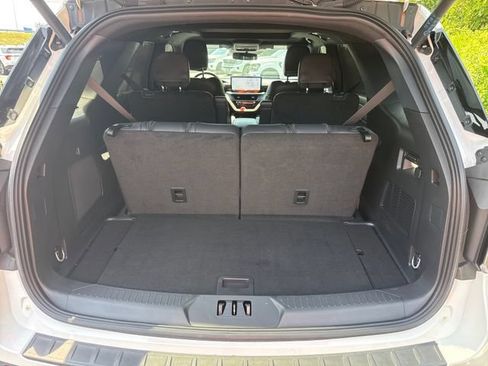 Used 2025 Ford Explorer ST AWD/4WD image 15