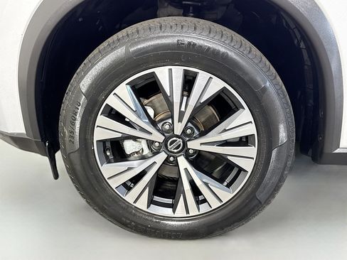 Used 2021 Nissan Rogue SV AWD/4WD image 38