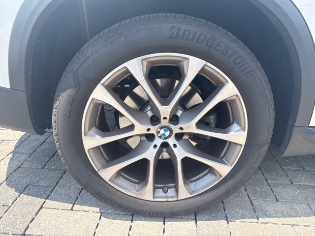 Used 2024 BMW X5 xDrive40i w/ Premium Package AWD/4WD image 12