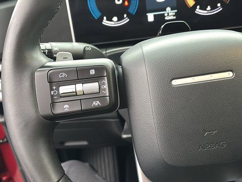 Used 2025 Hyundai Santa Fe SEL image 17