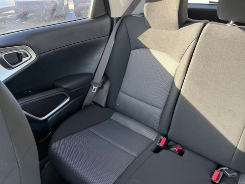 Used 2025 Kia Soul LX w/ LX Technology Package image 35
