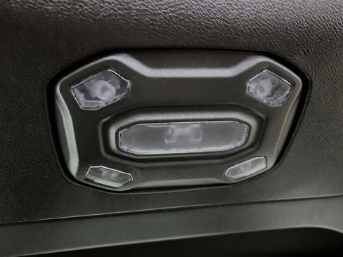 Used 2021 Jeep Wrangler Unlimited Sahara w/ Cold Weather Group image 21