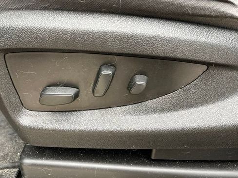 Used 2018 Chevrolet Silverado 1500 LT w/ All Star Edition AWD/4WD image 5