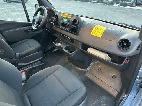 Used 2019 Mercedes-Benz Sprinter 144 image 26