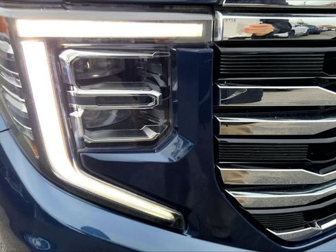 Used 2023 GMC Sierra 1500 SLT w/ SLT Convenience Package image 25