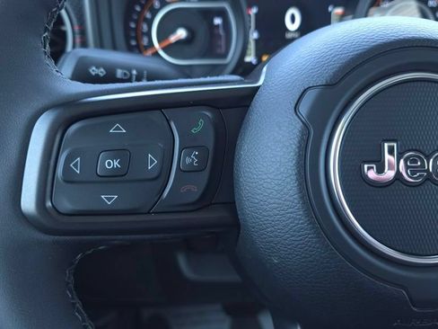 New 2026 Jeep Wrangler Unlimited Rubicon AWD/4WD image 28