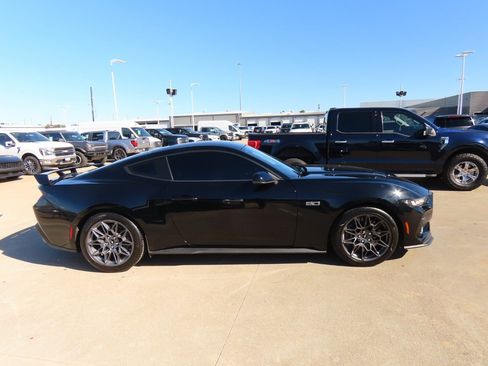 Used 2024 Ford Mustang GT Premium w/ GT Performance Package image 10