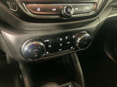 Used 2023 Chevrolet TrailBlazer LT w/ Convenience Package image 9