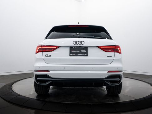 Certified 2025 Audi Q3 2.0T Premium Plus w/ Premium Plus Package image 20