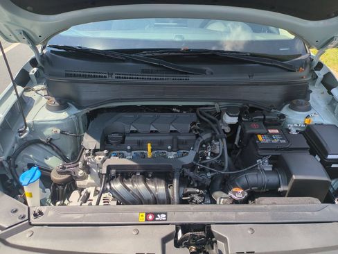 Used 2025 Hyundai Venue SEL FWD image 30