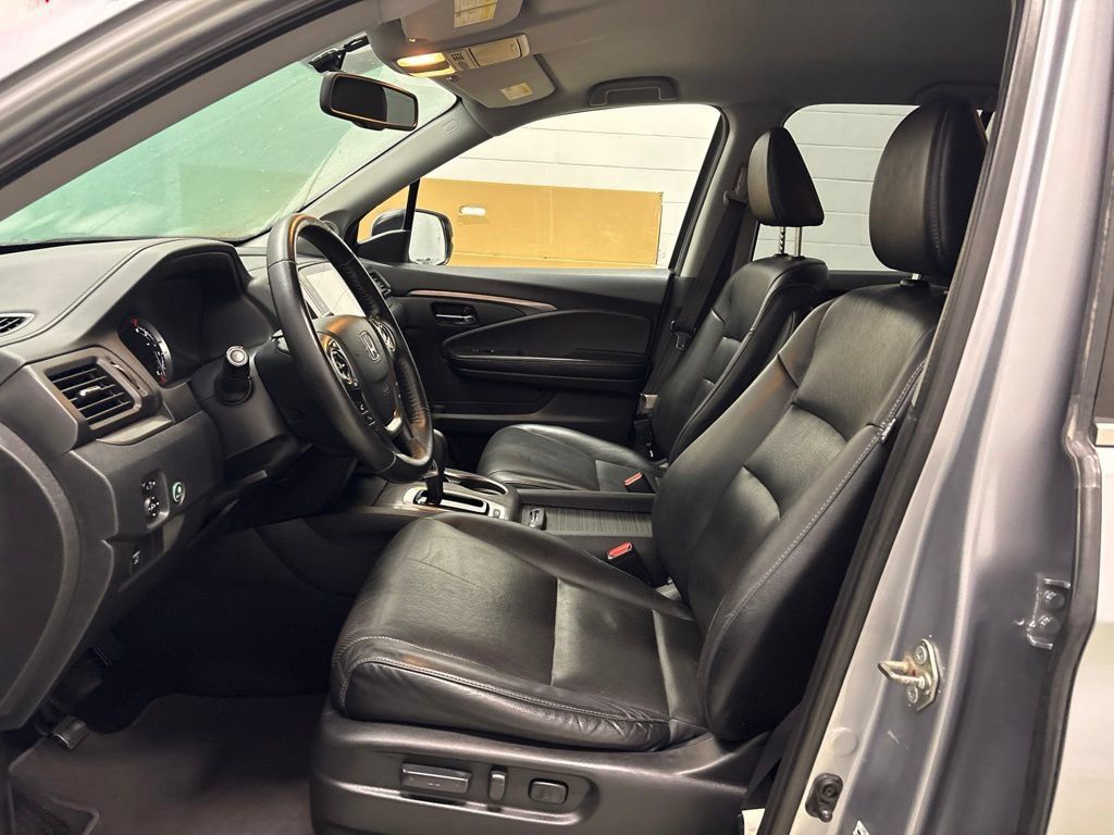 Used 2017 Honda Ridgeline RTL-T image 16