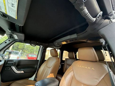 Used 2013 Jeep Wrangler Unlimited Sahara w/ Connectivity Group AWD/4WD image 16