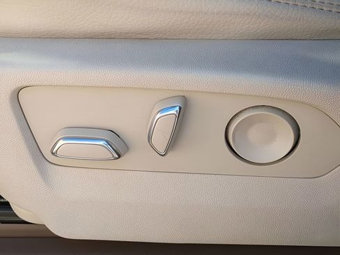 Used 2022 GMC Yukon XL Denali image 22