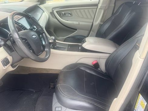 Used 2010 Ford Taurus Limited FWD image 8