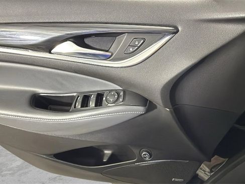 Used 2021 Buick Enclave Essence w/ Sport Touring Edition image 23