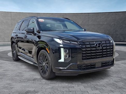 Used 2024 Hyundai Palisade Calligraphy AWD/4WD image 2