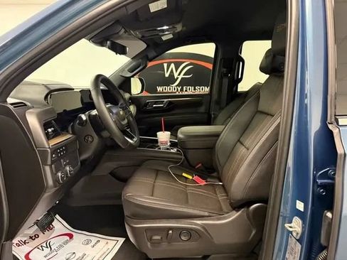 Used 2025 Chevrolet Tahoe High Country RWD image 11