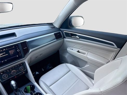 Used 2021 Volkswagen Atlas SE w/ Panoramic Sunroof Package image 22