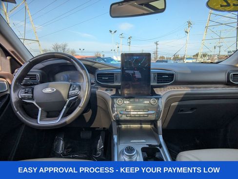 Used 2022 Ford Explorer Platinum w/ Equipment Group 601A AWD/4WD image 23