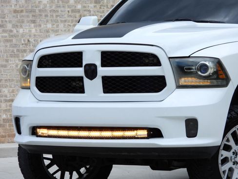 Used 2016 RAM 1500 Express AWD/4WD image 4