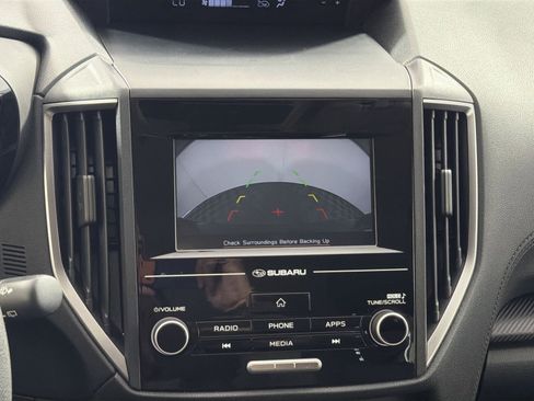 Used 2020 Subaru Crosstrek 2.0i image 18