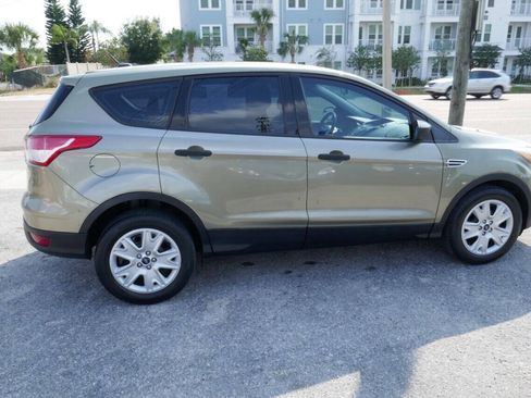 Used 2014 Ford Escape S FWD image 9