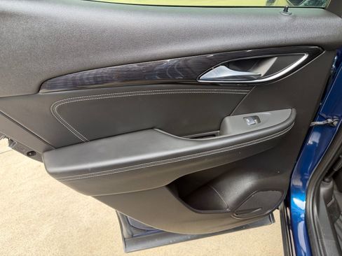 Used 2023 Buick Envision Essence image 23