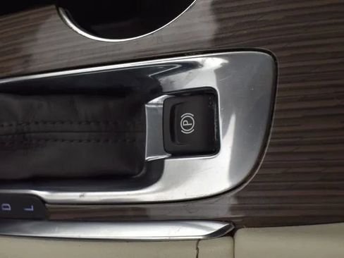 Used 2024 Chevrolet Malibu LT FWD image 33