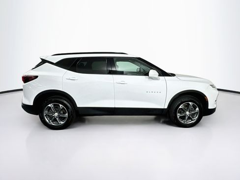 Used 2024 Chevrolet Blazer LT w/ Convenience Package FWD image 10